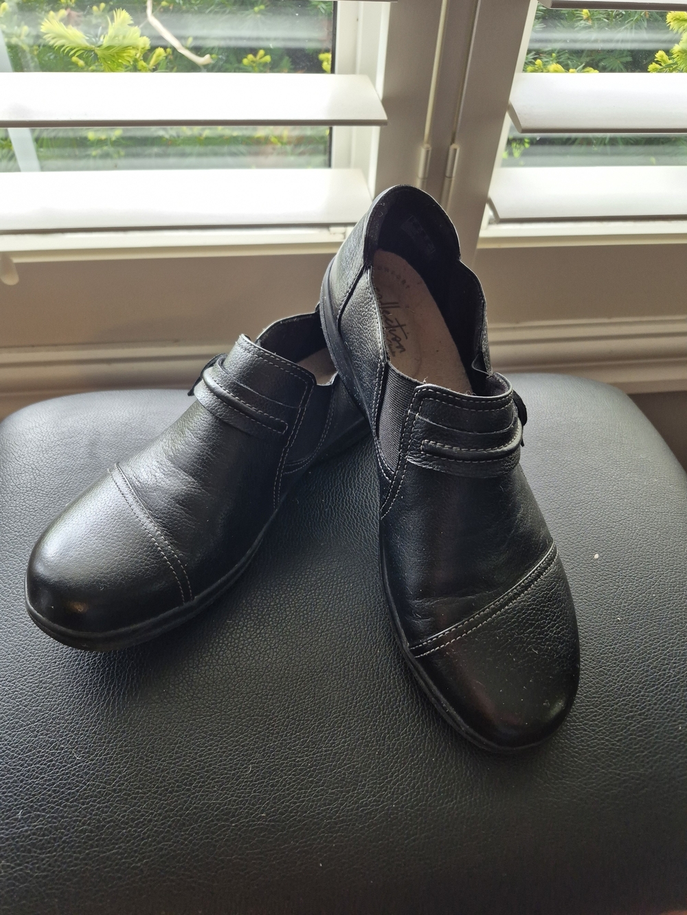 Clarks Women's Black Leather Slip-On Loafers